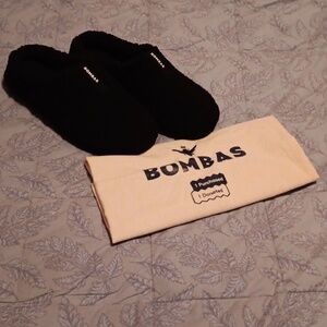 Bombas Cozy Black Sunday Slippers Size 8 with Dust Bag